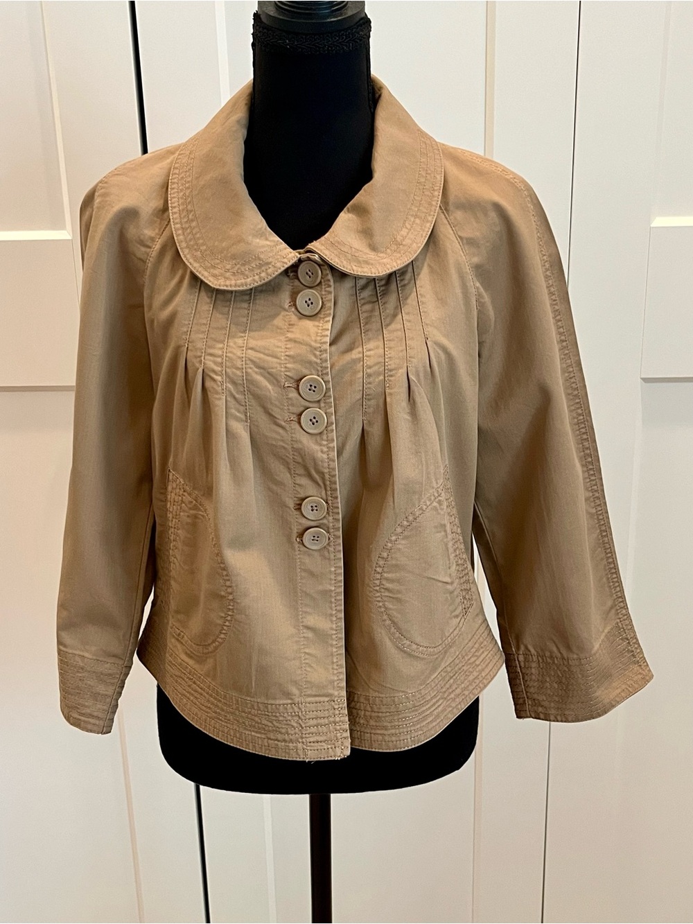 hinge Cropped Khaki-Tan Button-Up Utility Jacket w/ Rounded Collar Pleat Detail